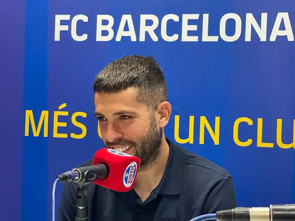 Jordi Alba atiende a Radio MARCA Barcelona tras despedirse del @FCBarcelona_es El lateral se ha despedido de su casa