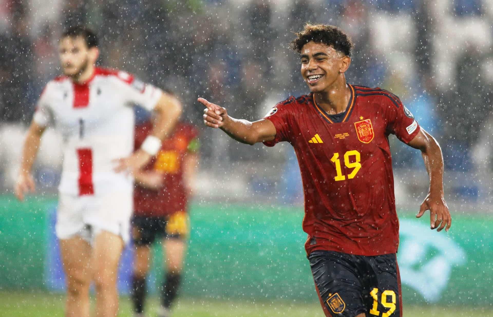 Lamine Yamal hace historia con España - Radio Marca Barcelona