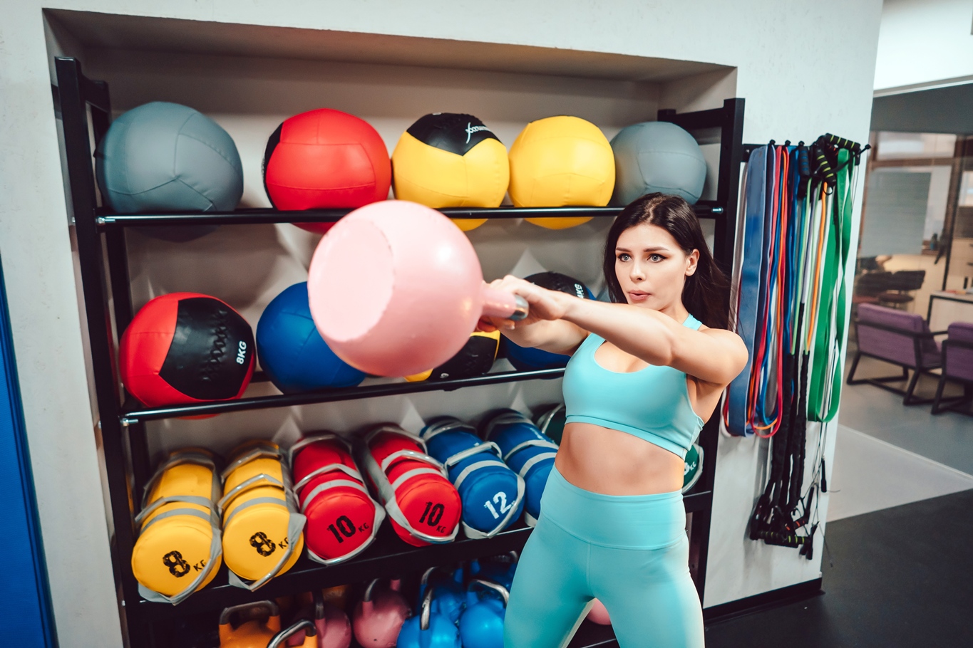Cómo guardar material deportivo cuando falta espacio en casa Cómo guardar material deportivo