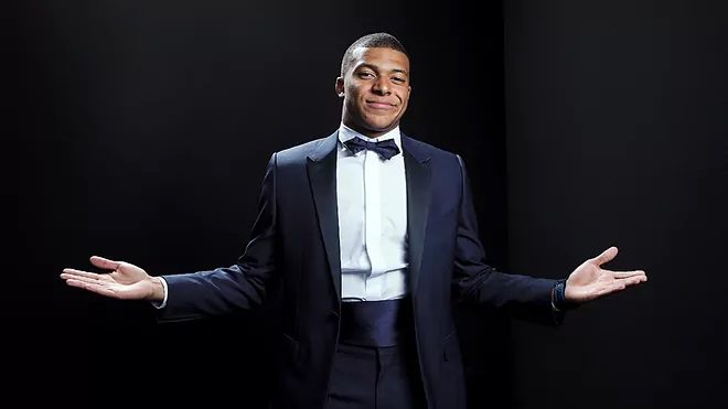 Mbappé decide renovar con el PSG hasta 2025