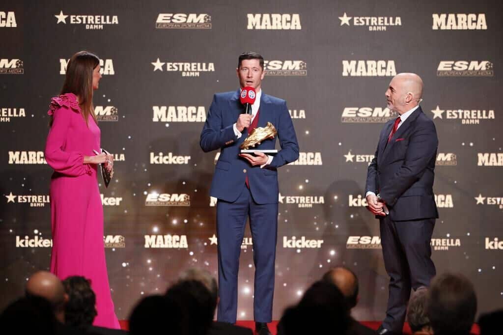 Lewandowski recogió feliz su Bota de Oro: "Ahora sé por qué el Barça es más que un club"